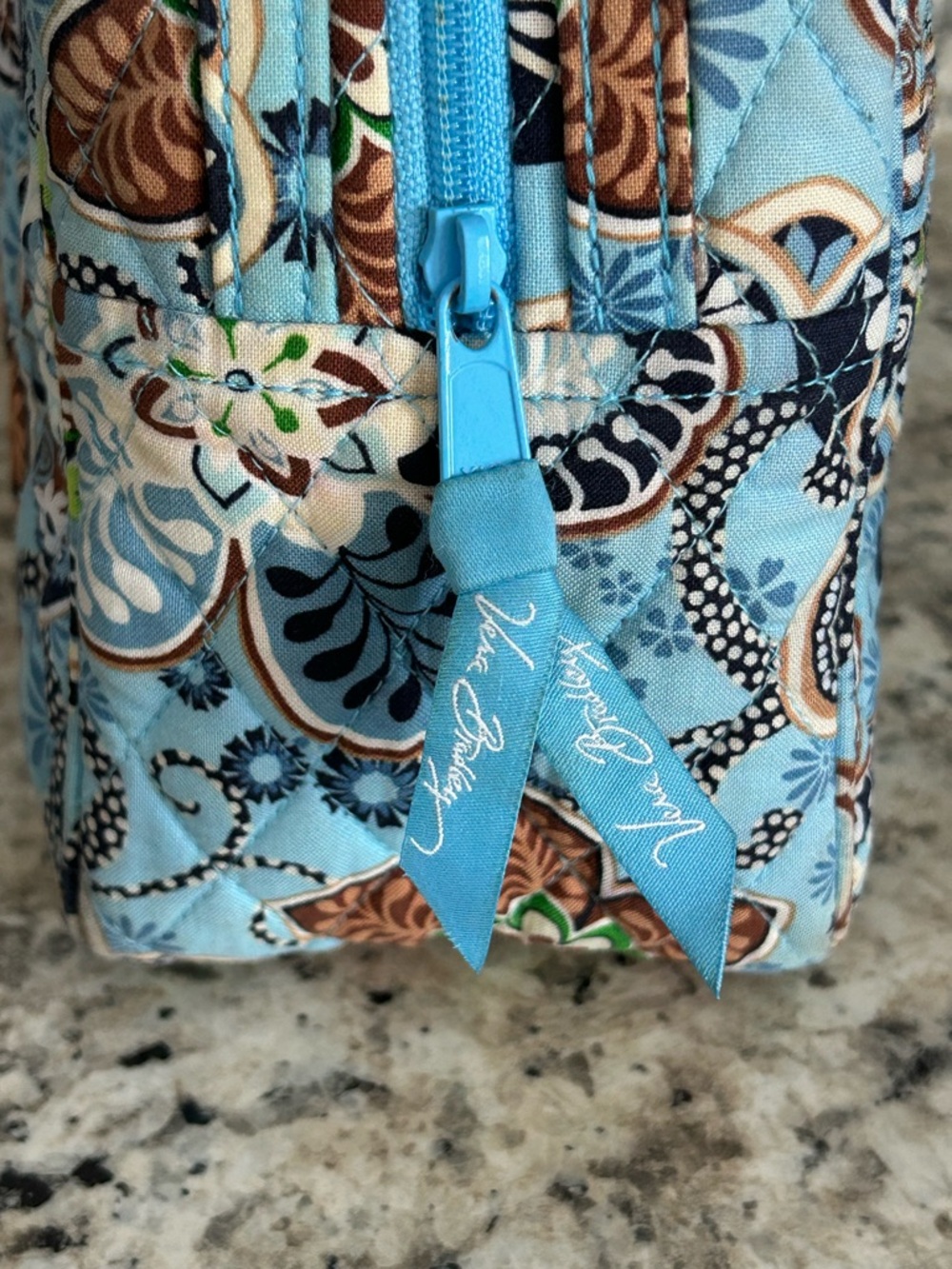 Vera Bradley Let’s do Lunch Quilted Insulated Lunch Bag Bali Blue Pattern - Picture 8 of 14